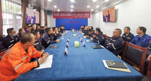向抗疫英雄致敬！宜化集團(tuán)組織收看全國(guó)抗擊新冠肺炎疫情表彰大會(huì)(圖10)