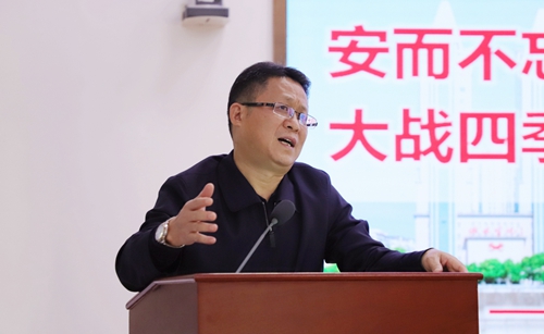 王大真到松滋肥業(yè)、楚星公司、新材料公司和股份公司現(xiàn)場調研(圖5)