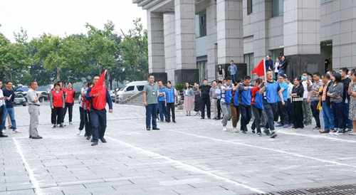 歡度中秋喜迎國慶 宜化集團(tuán)與宜昌市發(fā)改委共同舉辦趣味運(yùn)動(dòng)會(huì)