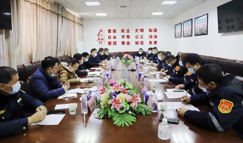 宜都市委副書記、市長(zhǎng)李澤剛一行到楚星公司開展“千名干部進(jìn)千企”服務(wù)活動(dòng)