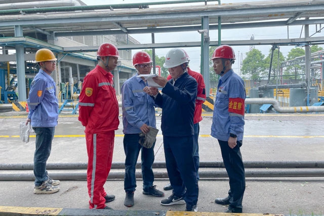 王大真到松滋肥業(yè)、楚星公司和股份公司現(xiàn)場檢查安全生產(chǎn)工作